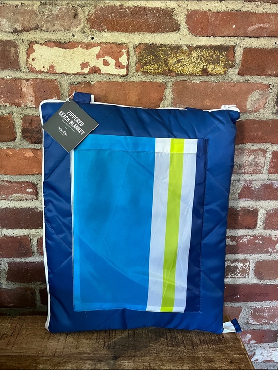 Martha Stewart Other - Martha Stewart Zippered Beach Blanket in Navy, Aqua & White